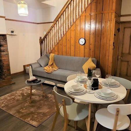 Nice 4-Bedroom Vacation Home With Indoor Fireplace Веллінгтон Екстер'єр фото