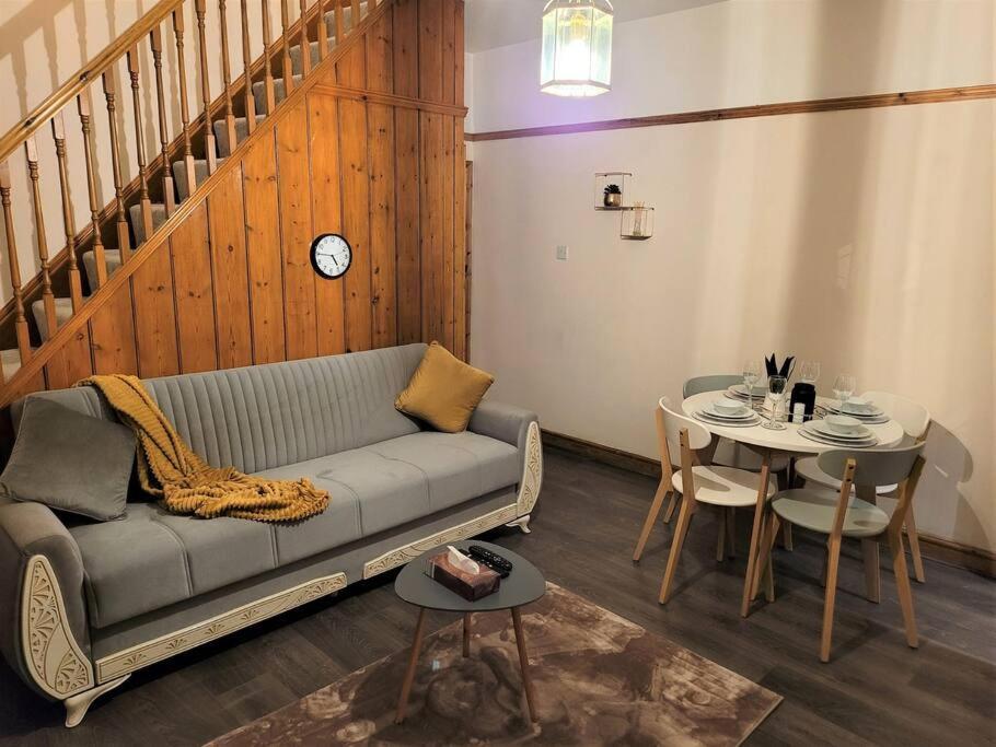 Nice 4-Bedroom Vacation Home With Indoor Fireplace Веллінгтон Екстер'єр фото