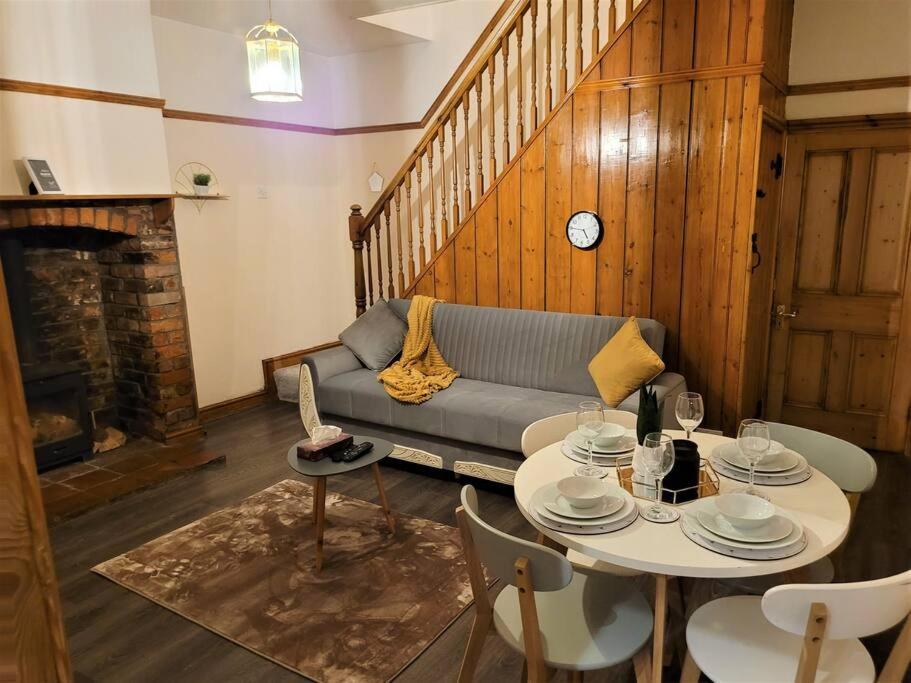 Nice 4-Bedroom Vacation Home With Indoor Fireplace Веллінгтон Екстер'єр фото